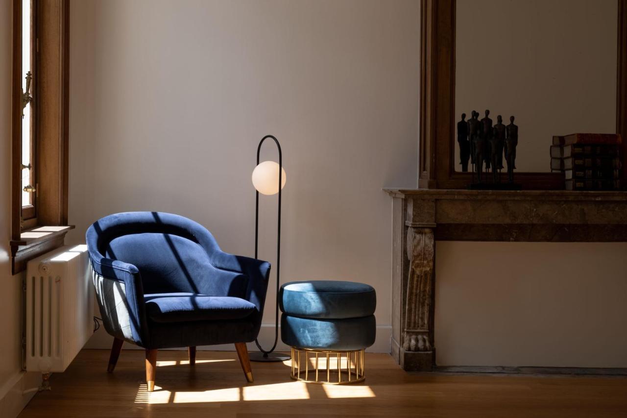 فندق Sapphire House Antwerp, Autograph Collection المظهر الخارجي الصورة Floor lamp