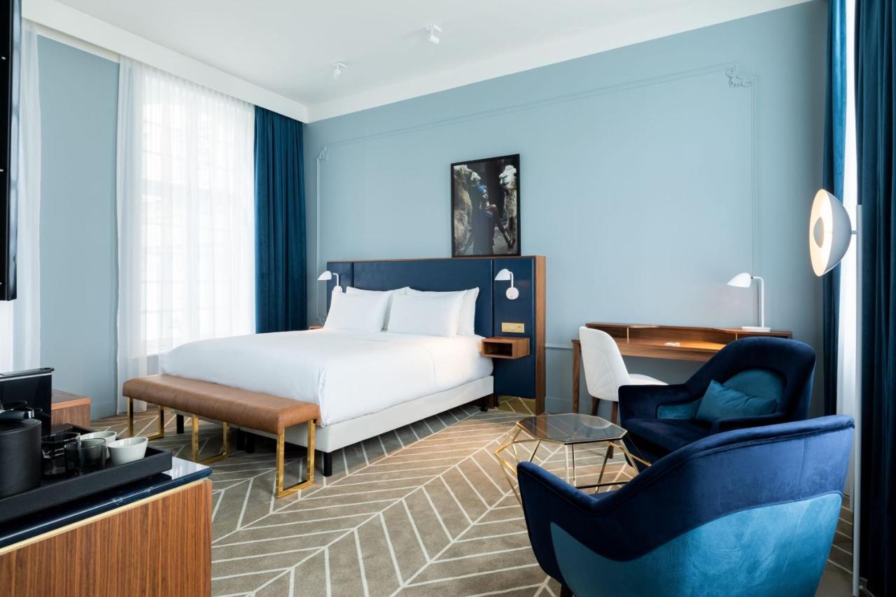 فندق Sapphire House Antwerp, Autograph Collection المظهر الخارجي الصورة A room at the hotel