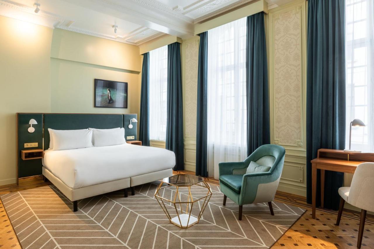 فندق Sapphire House Antwerp, Autograph Collection المظهر الخارجي الصورة A room at the hotel